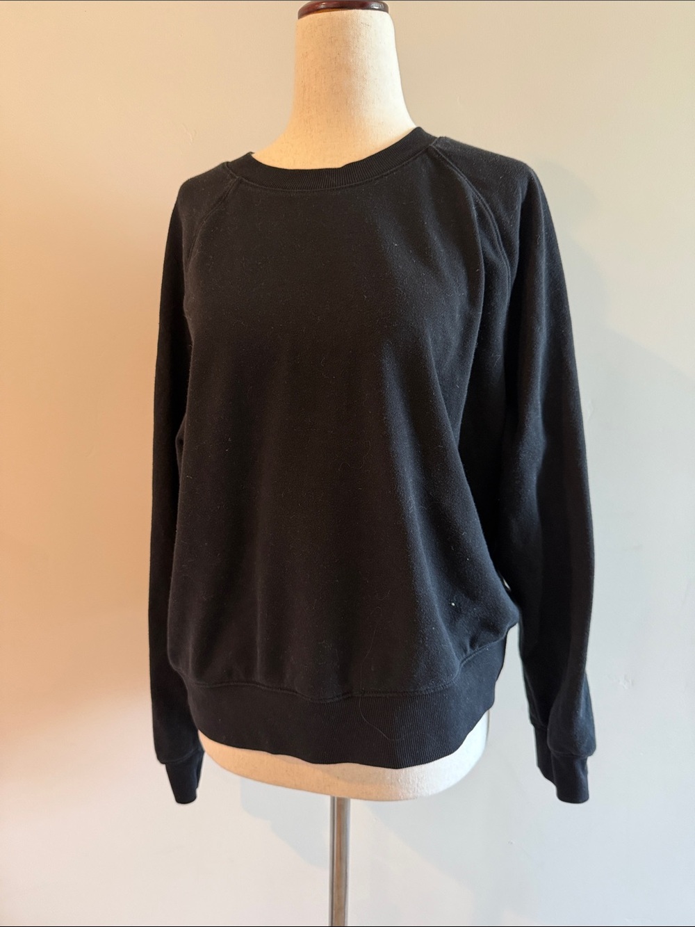 Old Navy Black Crewneck Sweatshirt